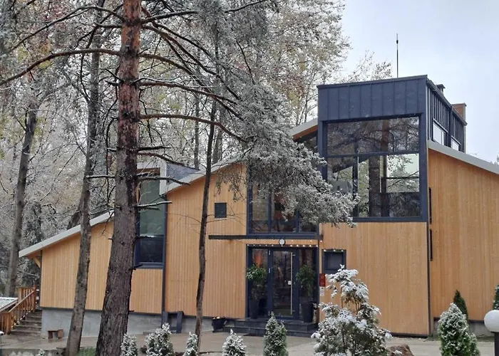 Saint Constantine Mountain Retreat Hotell 2*